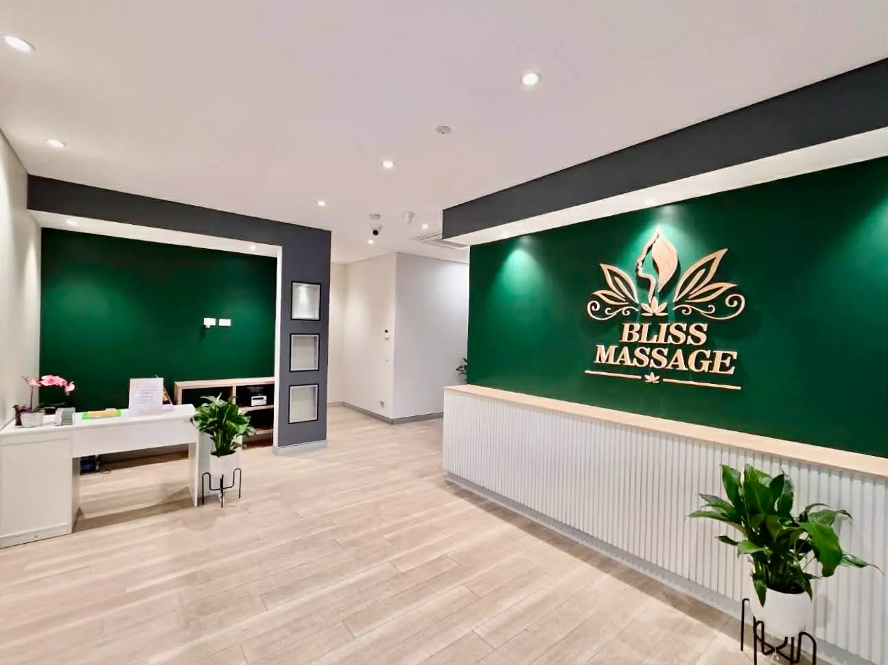 Luxury Thai Massage Room with deep green walls